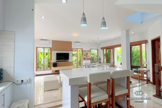 Image 6 from Villa familiale de 3 chambres à vendre à Umalas