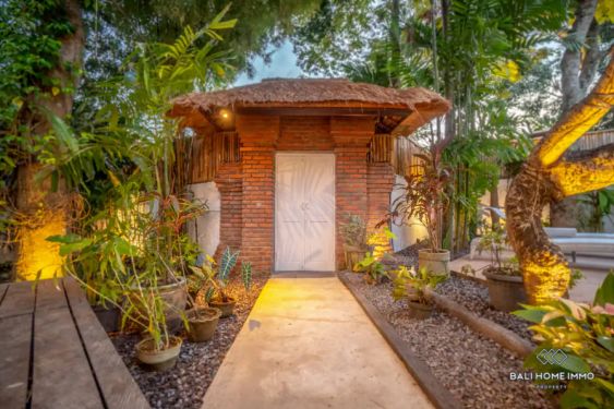 Image 3 from Villa familiale de 3 chambres à vendre en leasehold à Bali Umalas près de l'école internationale