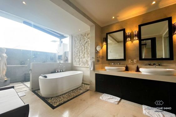 Image 20 from Villa Keluarga 3 Kamar dengan Taman Dijual dan Disewakan Bulanan di Berawa