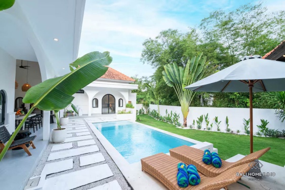 Image 17 from Villa Keluarga 3 Kamar bertaman Disewakan di Padang Linjong Canggu