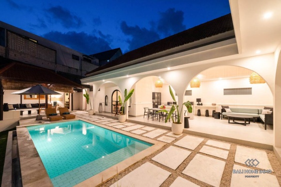 Image 19 from Villa Keluarga 3 Kamar bertaman Disewakan di Padang Linjong Canggu