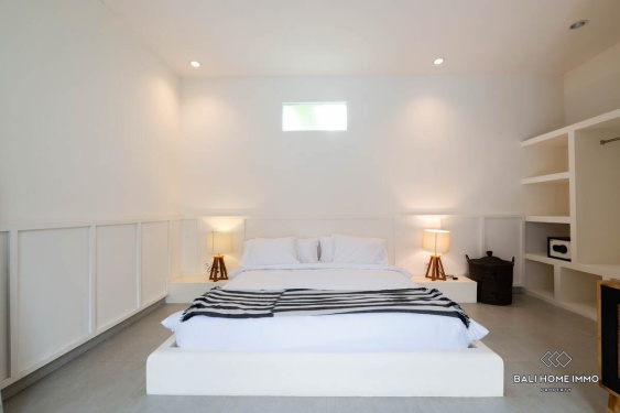Image 8 from Villa Keluarga 3 Kamar bertaman Disewakan di Padang Linjong Canggu