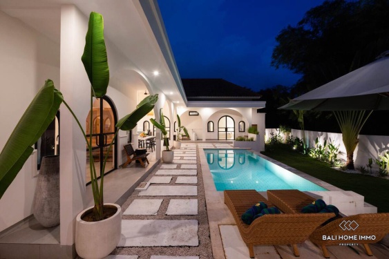 Image 18 from Villa Keluarga 3 Kamar bertaman Disewakan di Padang Linjong Canggu