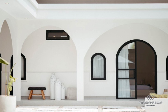 Image 6 from Villa Keluarga 3 Kamar bertaman Disewakan di Padang Linjong Canggu