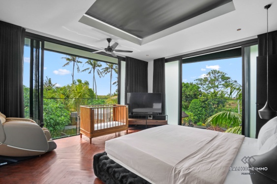 Image 16 from 3 Bedroom Family Villa with Garden for sale leasehold in Seseh Beachside
