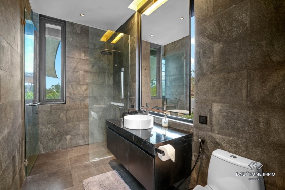 Image 20 from 3 Bedroom Family Villa with Garden for sale leasehold in Seseh Beachside