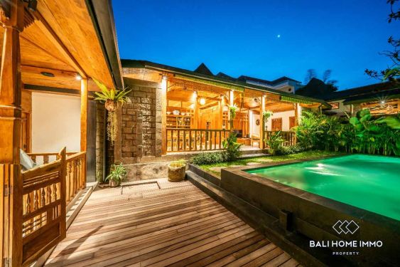 Image 20 from Villa de style Joglo de 3 chambres à louer à Babakan Canggu