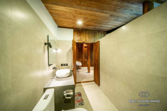 Image 17 from Villa de style Joglo de 3 chambres à louer à Babakan Canggu