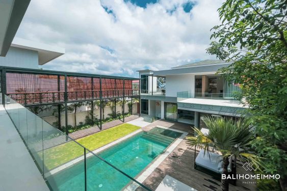 Image 2 from Villa de luxe de 3 chambres à vendre en pleine propriété à Bali Uluwatu