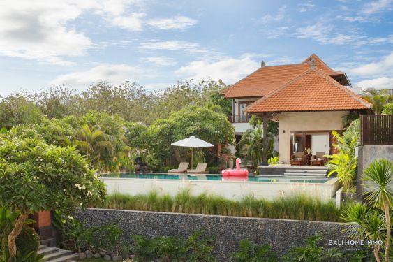 Image 1 from 3 Bedroom Luxury Villa for sale leasehold in Canggu Shortcut Bali