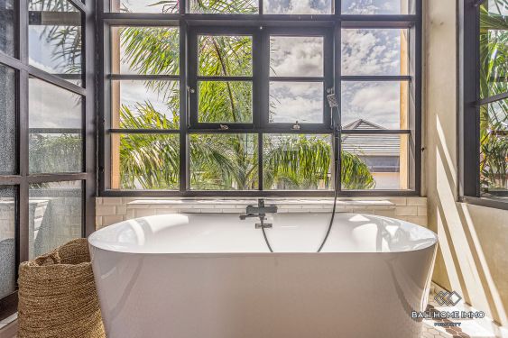 Image 7 from Maison de ville moderne de 3 chambres à vendre au coeur de Berawa Canggu