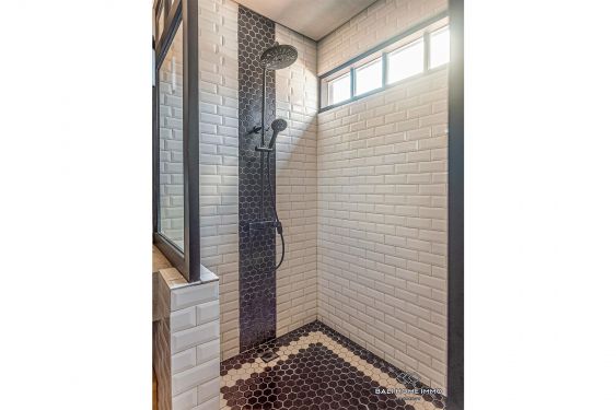 Image 20 from Maison de ville moderne de 3 chambres à vendre au coeur de Berawa Canggu