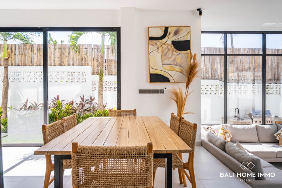 Image 5 from Villa Modern 3 Kamar untuk disewakan di Sisi pantai Pererenan  Bali