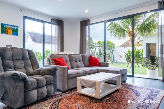 Image 4 from Villa Modern 3 kamar dijual hak milik berpemandanga sawah di Babakan Canggu