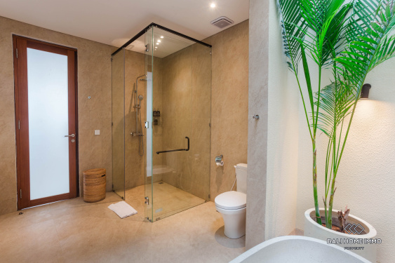 Image 17 from 4 Bedroom Modern Villa for sale leasehold in Padonan