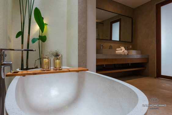 Image 15 from 4 Bedroom Modern Villa for sale leasehold in Padonan