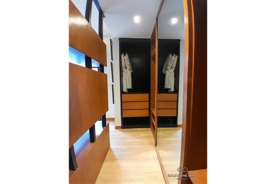 Image 9 from Maison de ville de luxe 3 chambres à vendre près de la plage de Berawa Canggu
