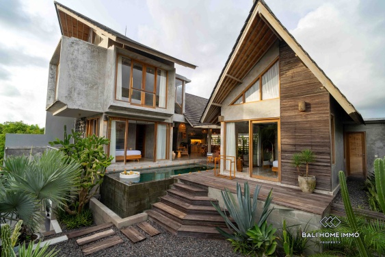 VILLA DE 3 CHAMBRES À COUCHER À LOUER À CANGGU