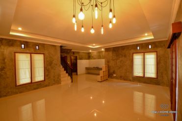 Image 3 from Maison de ville de 3 chambres pour la location annuelle et la vente à bail à Nusa Dua.
