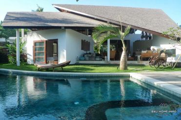 Image 1 from Villa de 3 chambres à louer à l'année à Bali Berawa