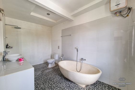 Image 17 from 3 Bedroom Villa for Monthly Rental in Bali Berawa
