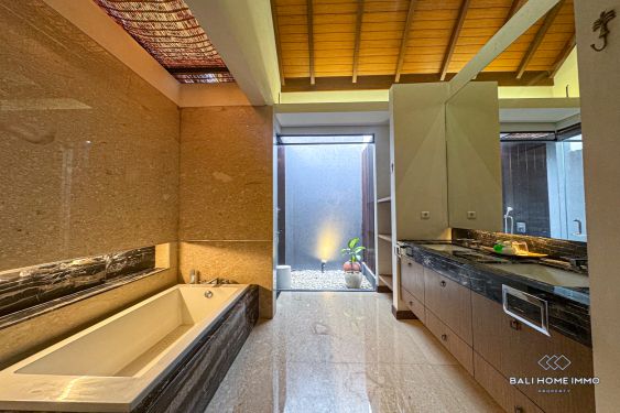 Image 4 from Villa 3 Chambres A Louer A Seminyak