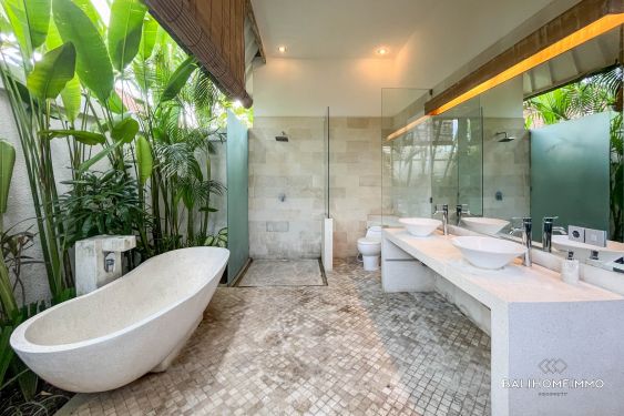 Image 13 from 3 Bedroom Villa for Monthly Rental in Bali Kerobokan