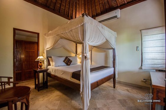 Image 9 from 3 Bedroom Villa for Monthly Rental in Bali Legian
