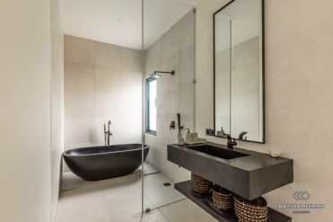 Image 16 from 3 Bedroom Villa with office space for Rent in Canggu