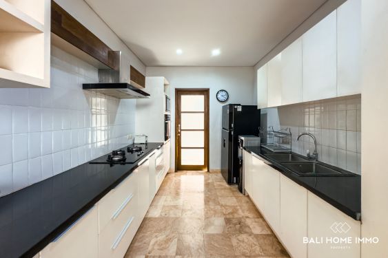 Image 19 from Villa de 3 chambres à coucher à louer au mois sur la plage de Berawa