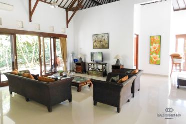 Image 3 from 3 Bedroom Villa for Sale and Rent in Berawa