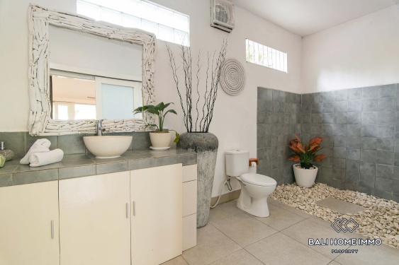 Image 12 from Villa 3 Kamar Disewakan di Tepi Pantai Canggu Berawa