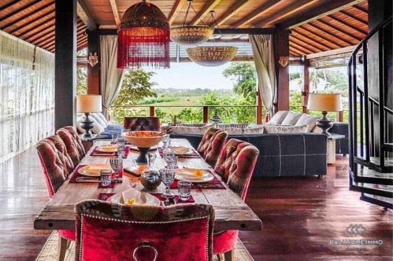 Image 4 from Vila 3 Kamar Pemandangan Sawah Dijual di Seseh Bali