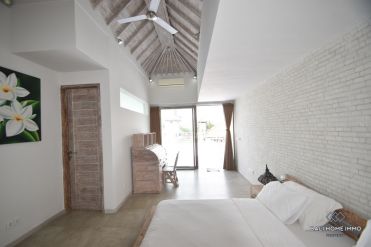 Image 11 from 3 Bedroom Villa For Yearly Rental in Seminyak