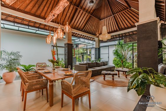 Image 9 from Vila 3 Kamar dengan taman Disewakan di Bali Umalas
