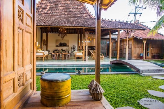 Image 2 from Villa 3 chambres à vendre et à louer à Bali près de Canggu et Umalas