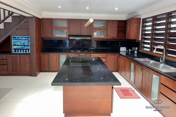 Image 5 from Dijual Villa 3 Kamar Tidur Hak Milik di Kerobokan