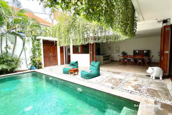 Image 1 from Vila 3 Kamar Dijual di Jantung Berawa