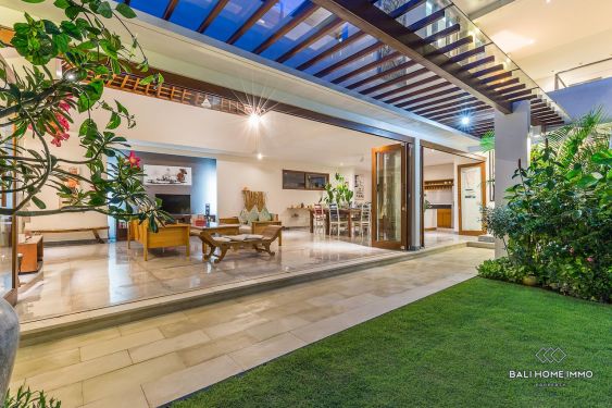 Image 7 from Exquisite 3 Bedroom Villa for Sale Leasehold in Bali Petitenget