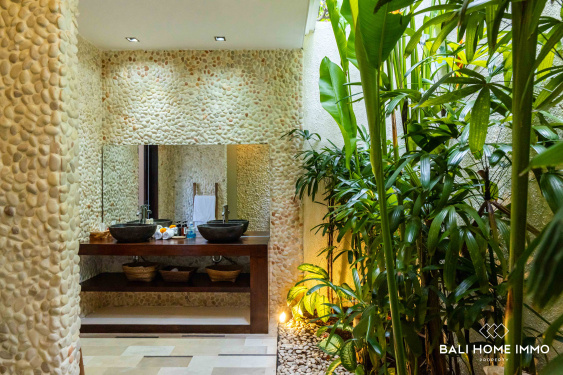 Image 13 from 3-Bedroom Villa for sale with long lease in Seminyak