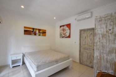 Image 14 from 3 Bedroom Villa for Yearly Rental in Bali Berawa