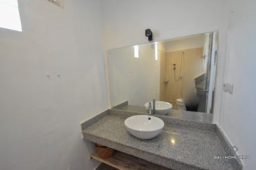 Image 3 from Villa 3 chambres à louer à l'année à Bali Berawa