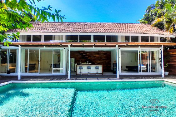 Image 3 from Villa 3 chambres avec bureau à louer à l'année au cœur d'Echo Beach Canggu Bali