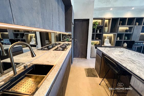 Image 8 from 3 Bedroom Villa for Yearly Rental in Bali Berawa