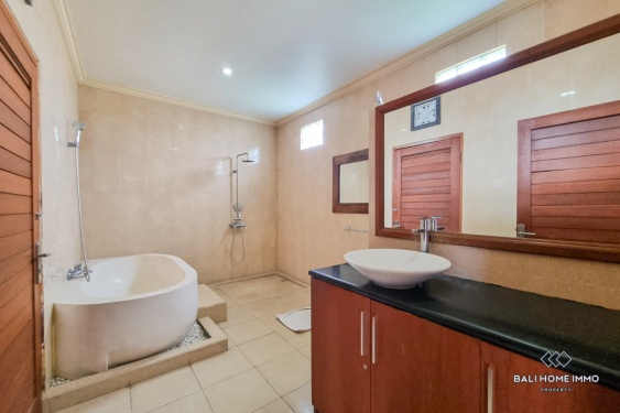 Image 14 from 3 Bedroom Villa for Yearly Rental in Bali Canggu Berawa