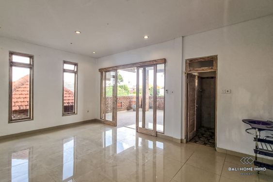 Image 15 from 3 Bedroom Villa for Yearly Rental in Bali Canggu Residential Side