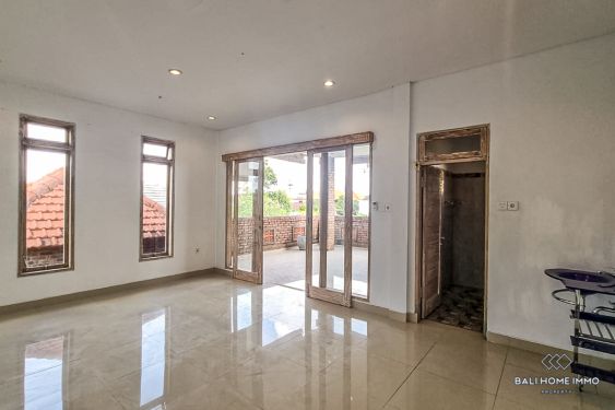 Image 17 from 3 Bedroom Villa for Yearly Rental in Bali Canggu Residential Side