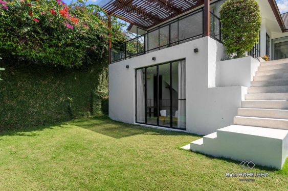 Image 2 from Villa 3 Kamar dengan Taman Dijual di Berawa Canggu