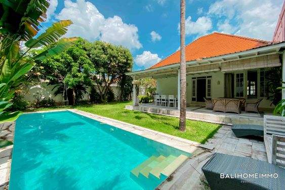 Image 1 from 4 Bedroom Villa with garden for Yearly Rental in Berawa