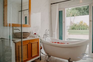 Image 9 from 3 bedroom villa for rental in Bali Berawa